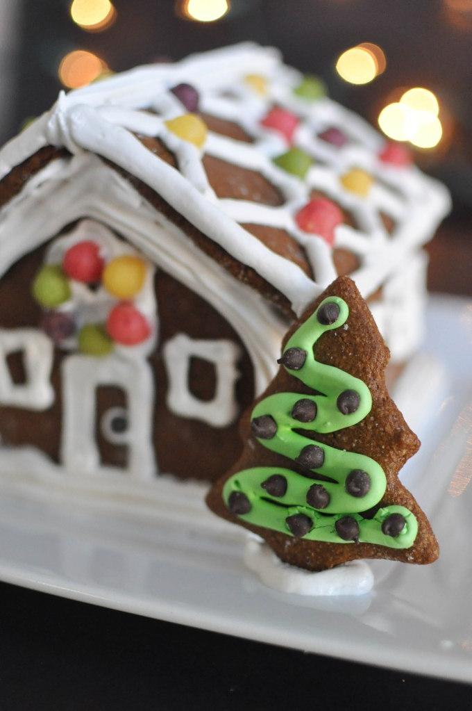 Paleo Lebkuchenhaus von Fed+Fit - Eine festliche Kreation