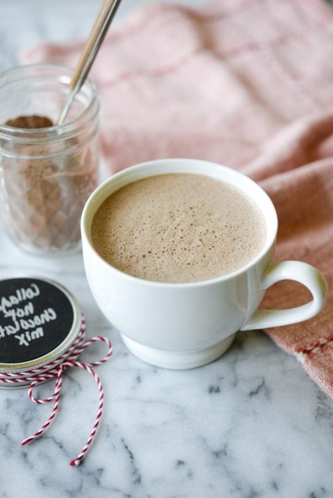 Dieser Kollagen-Kakao-Mix ist perfekt als Weihnachtsgeschenk, einfach zuzubereiten, und vollständig Paleo-freundlich und milchfrei!