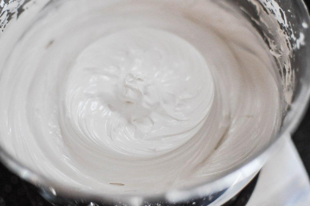 Royal Icing zum Färben in einer Schüssel