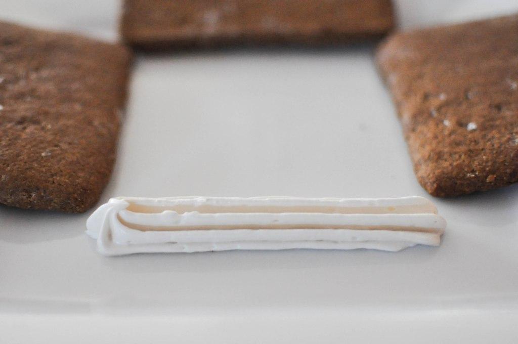 Erste Wand des Lebkuchenhauses platzieren